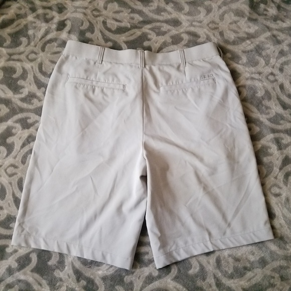 Izod golf shorts size 32 - Picture 2 of 3